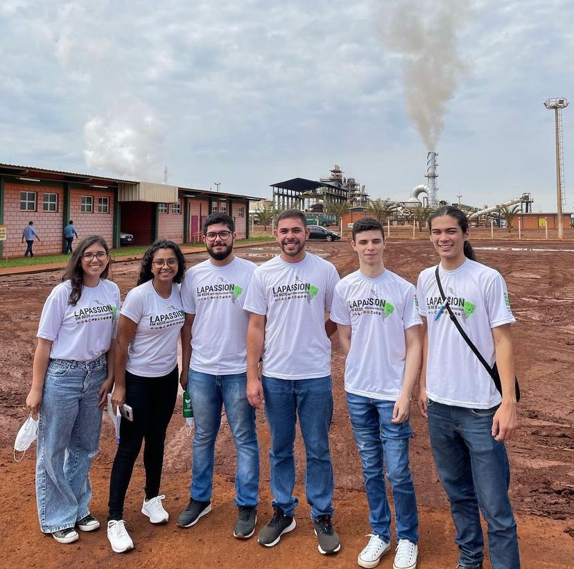 Registro da equipe SOMA, na visita técnica à SJC Bioenergia